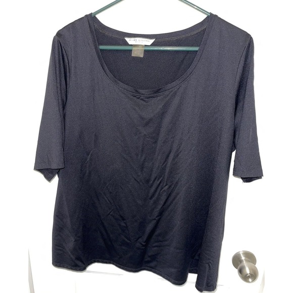 Peter Nygard Tops - Women’s Peter Nygard Short Sleeve Black Shirt / Top Size 1X 94% Nylon 6% Spandex